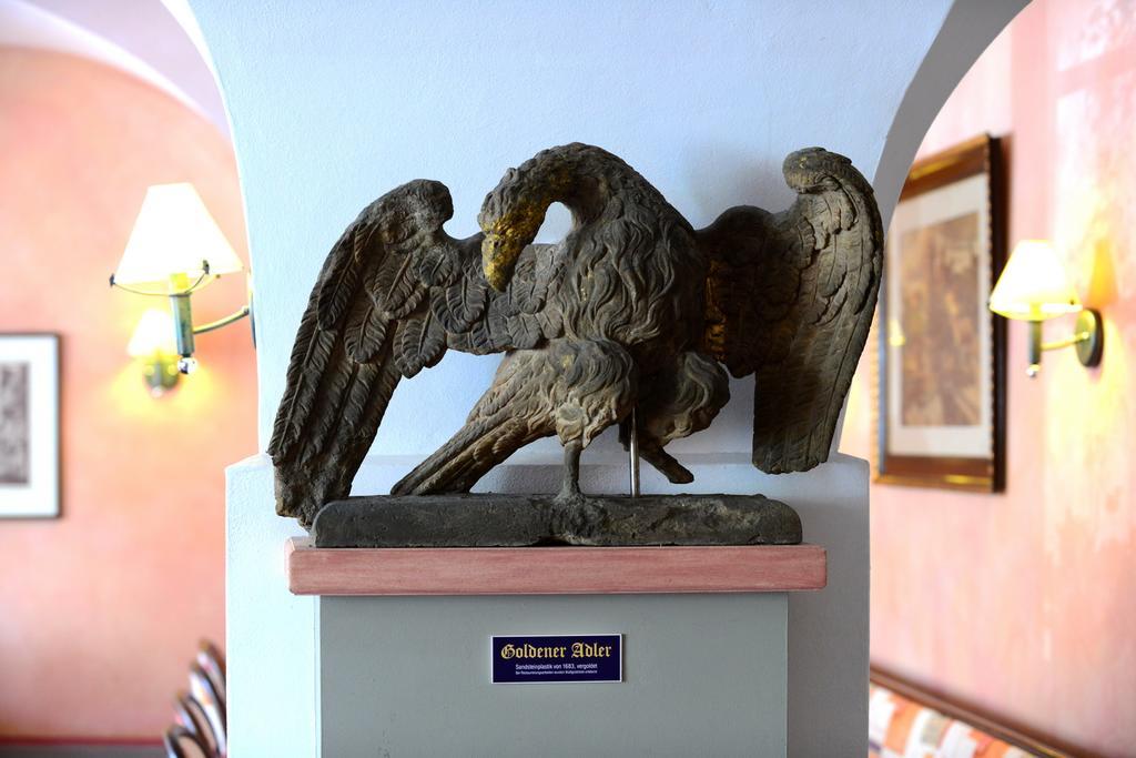 באוטזן Hotel Goldener Adler מראה חיצוני תמונה