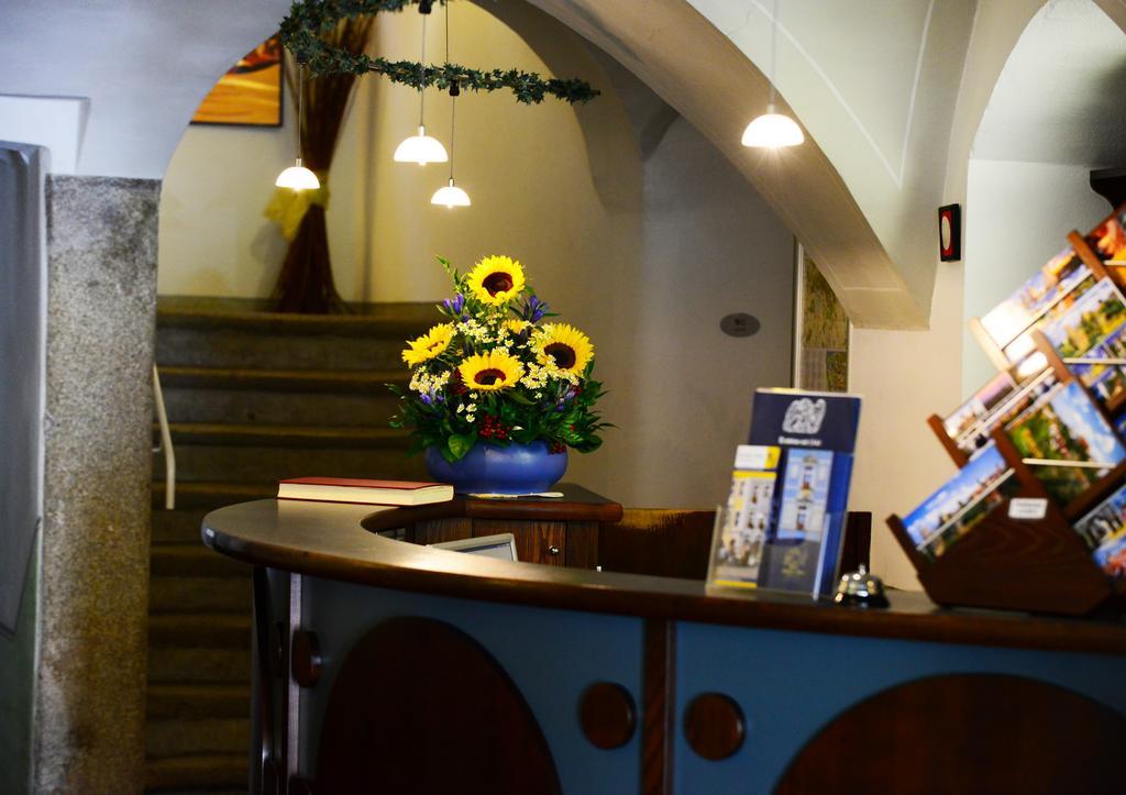 באוטזן Hotel Goldener Adler מראה חיצוני תמונה